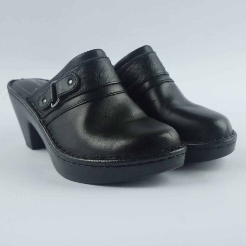 MOUNTAIN SOLE Lebannon Women's Black Leather Slip On Mules Clogs shoes Sz 6.5M